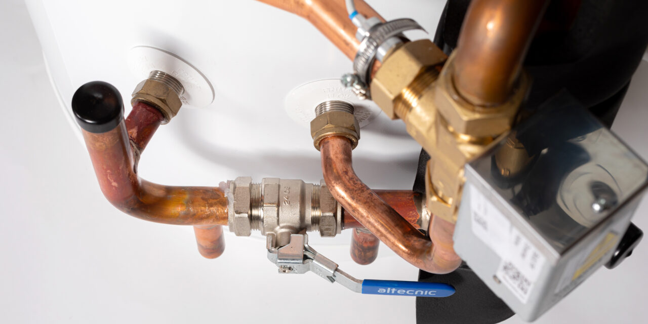 Pre-plumbed ASHP cylinder helps speed up newbuild projects