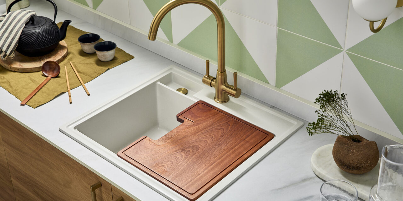 A smart sink solution for compact kitchens
