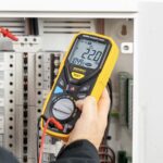 Insulation tester offers compact measurement