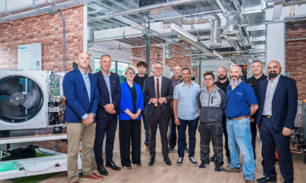 ENERGY MINISTER, MARTIN MCCLUSKEY VISITS REFURBISHED DAIKIN MANCHESTER FACILITY TO WITNESS GREEN UPSKILLING BOOM